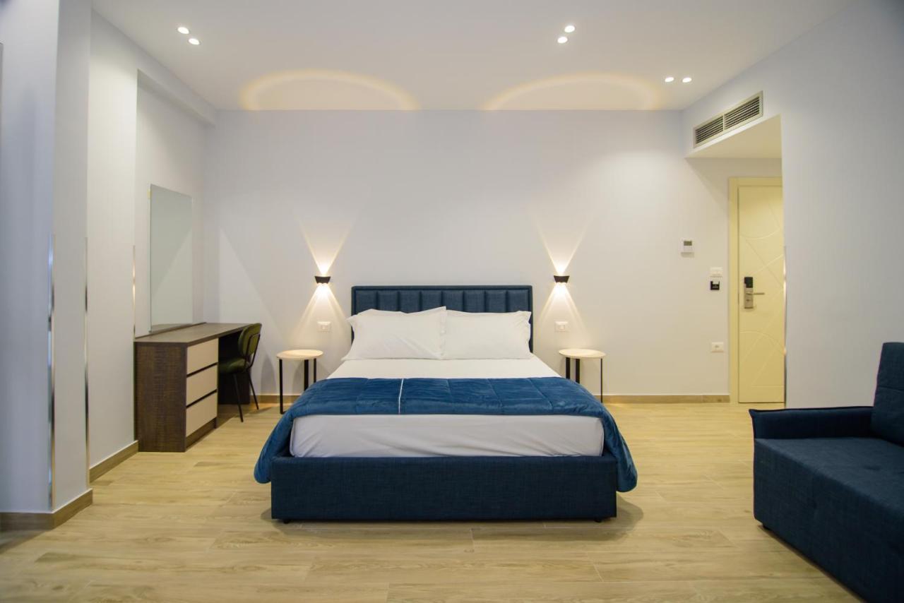Palm Side Hotel Vlore Exterior photo