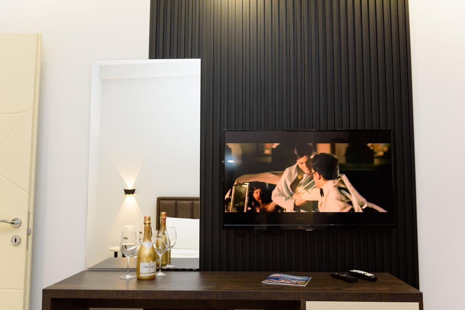 Palm Side Hotel Vlore Room photo