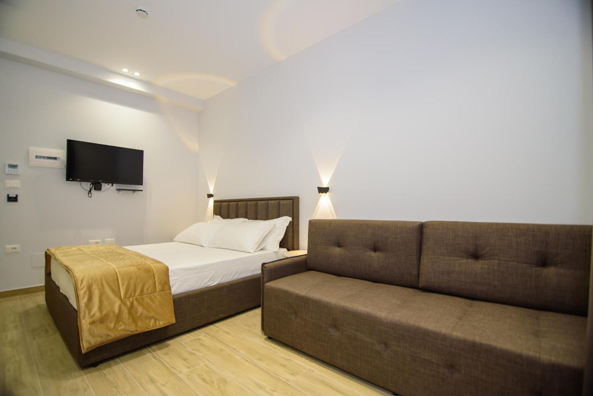 Palm Side Hotel Vlore Room photo